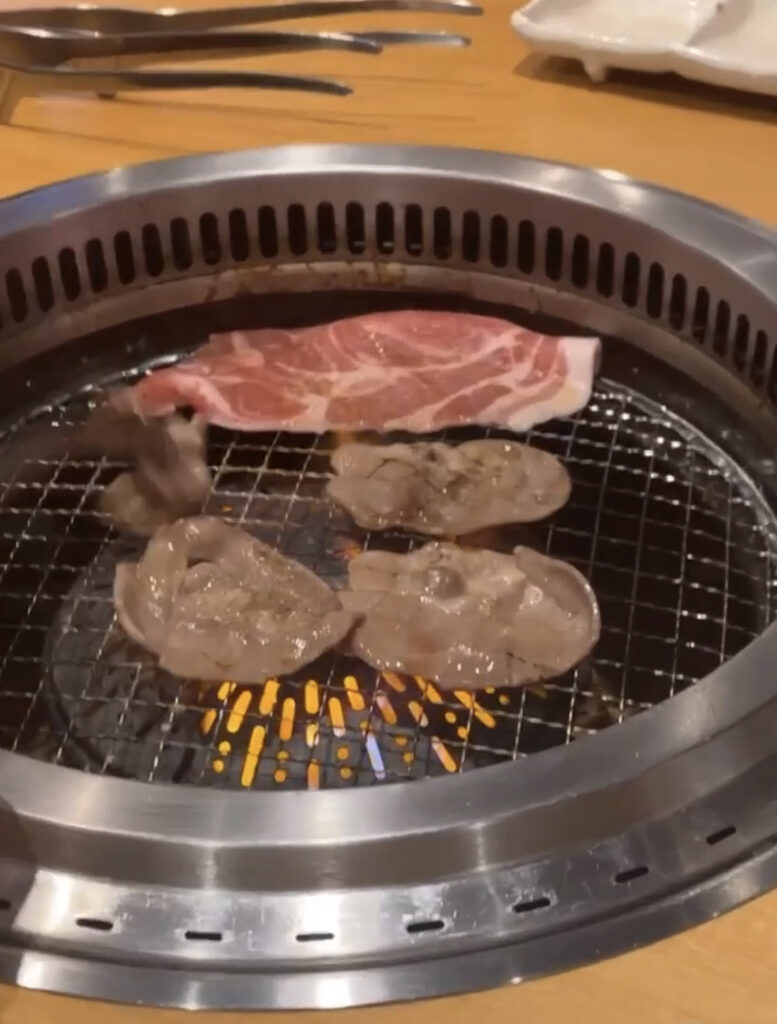 焼肉(7lookscoco)