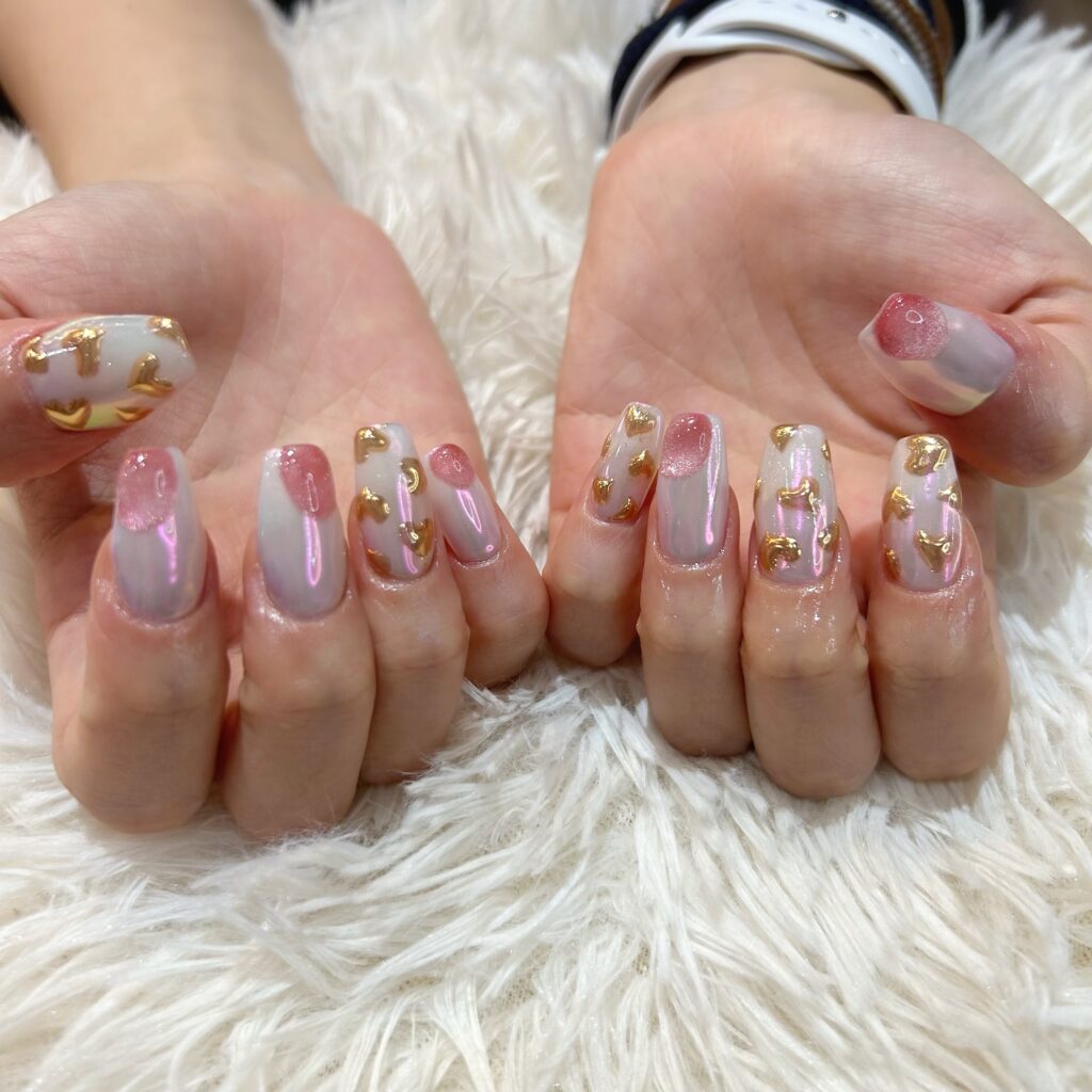 オーロラサテンNail💎 【7LOOKS COCO 中野】